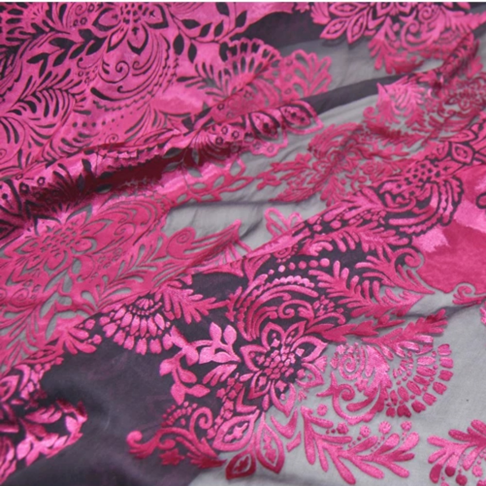 ผ้าไหมเบิร์นเอาท์ลายดอกไม้สีชม - Robe Silk Women บทวิจารณ์และราคา