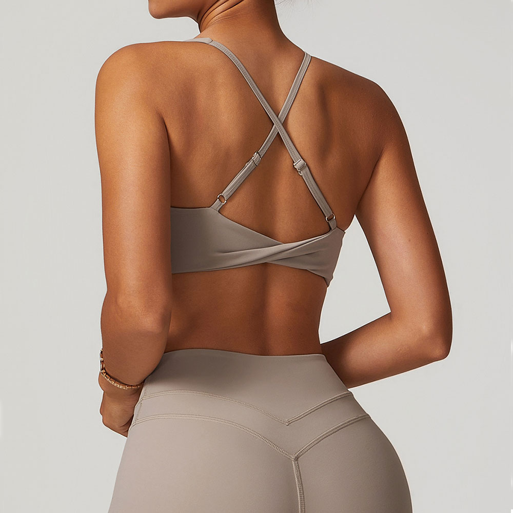 Juren สปอร์ตบราสปอร์ตบราแบบมีส - Sports Bra High Impact บทวิจารณ์และราคา