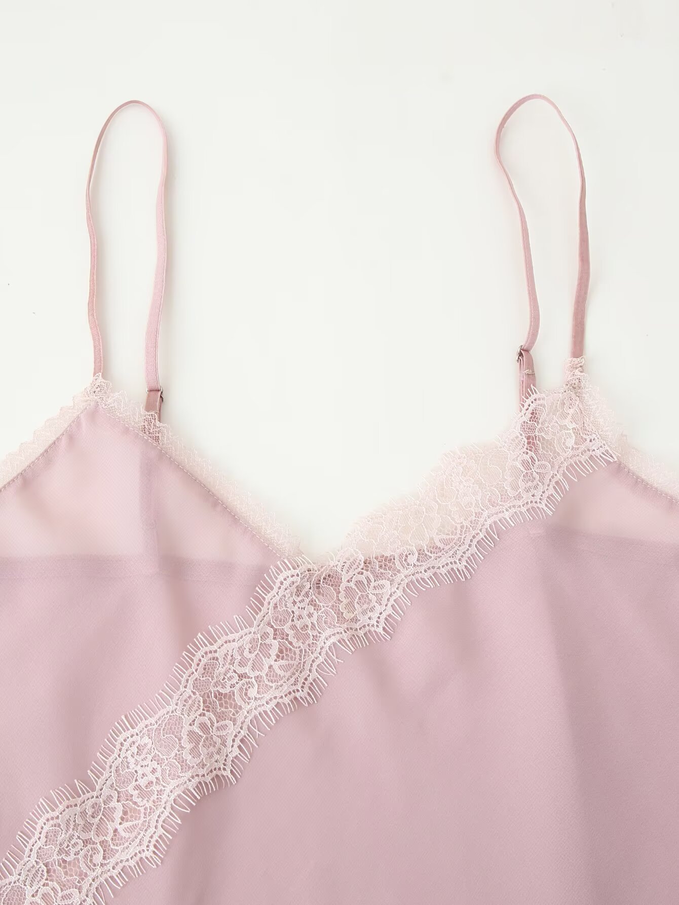 ชุดเสื้อสายเดี่ยวสีชมพูและกระโ - Cami Top Lace บทวิจารณ์และราคา